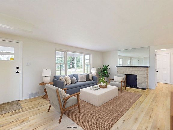 4th image of 273 Lovers Ln
