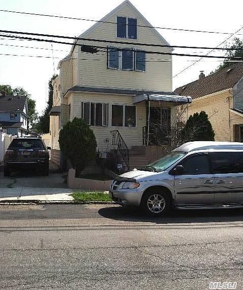 1st image of 212 Dixon Ave
