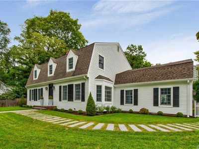 24 White Spot Ln, Locust Valley, NY, 11560