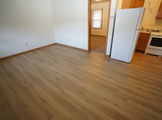 1330 N Stoughton Rd APT 3, Madison, WI 53714