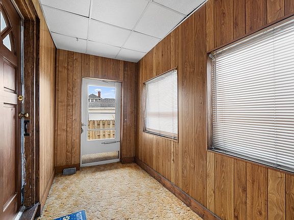 3rd image of 3516 18th Ave