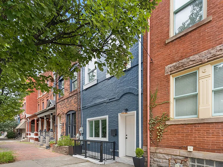 804 Cedar Ave — Photo 2