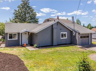 3746 SE Washington St, Milwaukie, OR 97222