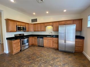 275 Mammoth Rd, Lowell, MA 01854