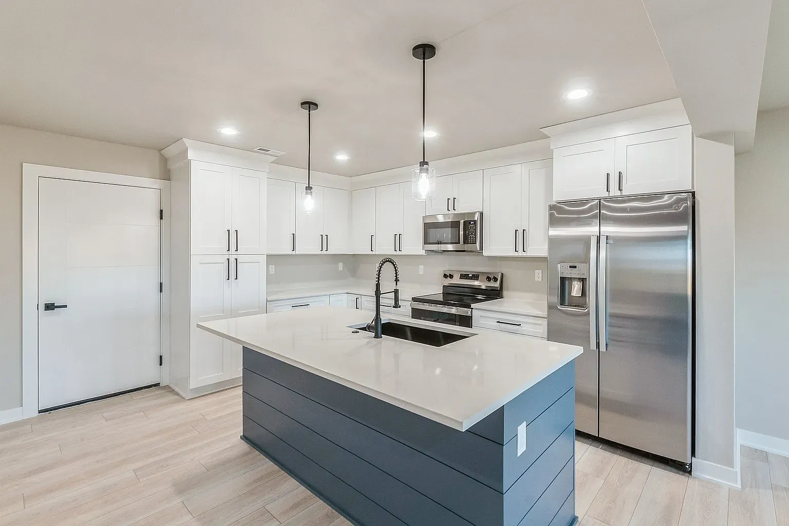 14216 Springbrook Trail - 0 — Photo 4