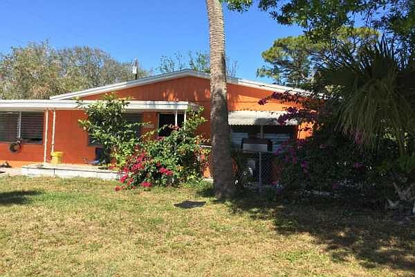 Home For Sale In Maravilla