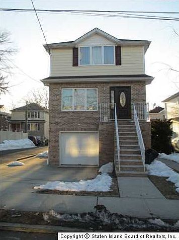 2nd image of 176 Greenleaf Ave