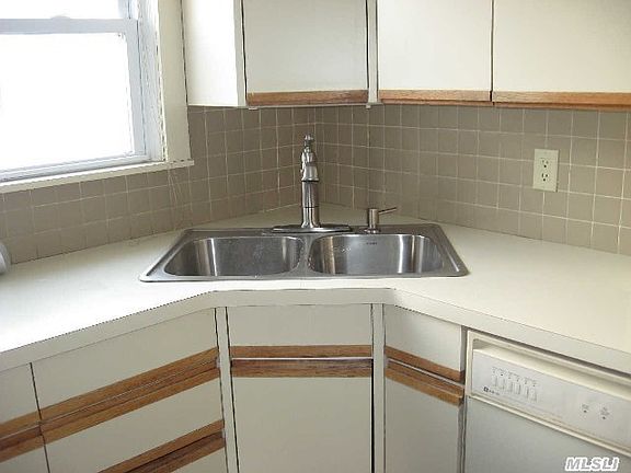 4th image of 532 Cedarwood Dr