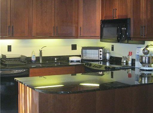 3rd image of 2916 SW 11th Place