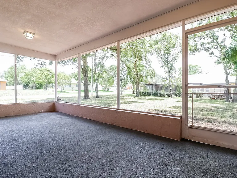 1266 Bentley Ave — Photo 13