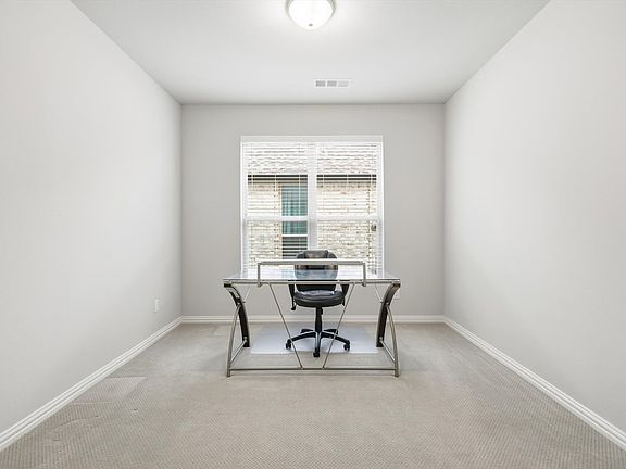 4th image of 1708 Bird Cherry Ln