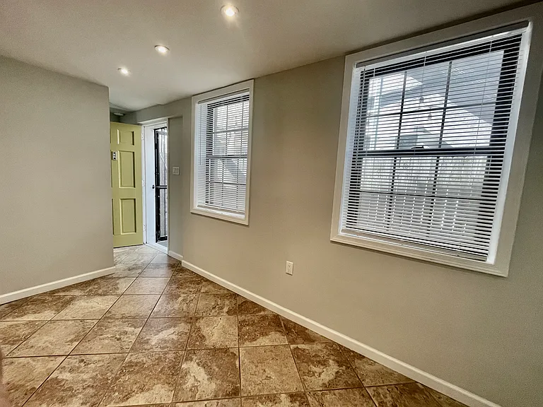 1005 Frankford Ave #2 — Photo 12