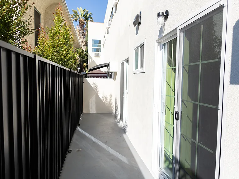 7512 Fountain Ave — Photo 24