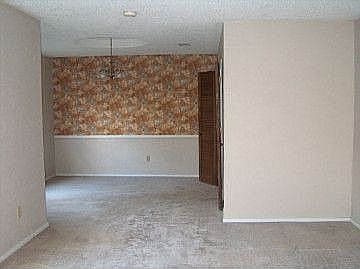 4th image of 6201 Onyx Dr