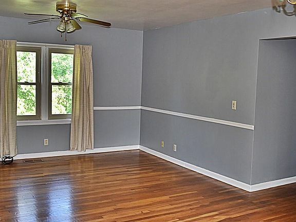 4th image of 154 Fell Ave