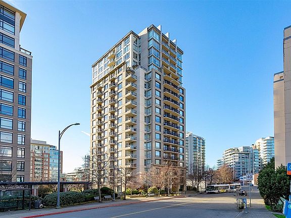 2nd image of 751 Fairfield Rd #604