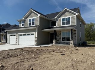 W215N4869 Kathleen Dr, Menomonee Falls, WI 53051