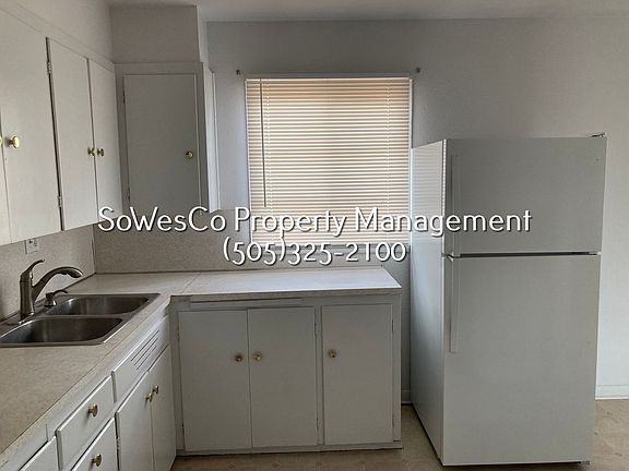 4th image of 902 E 26th St