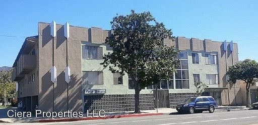 1st image of 1623 Victory Blvd APT 19