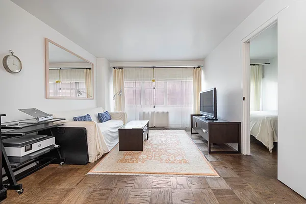 Rented by Metropolitan Property Group | media 8