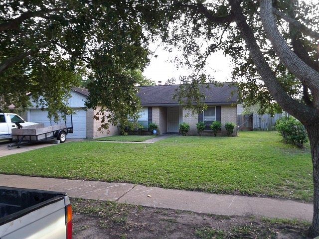 1st image of 14303 Blue Falls Dr