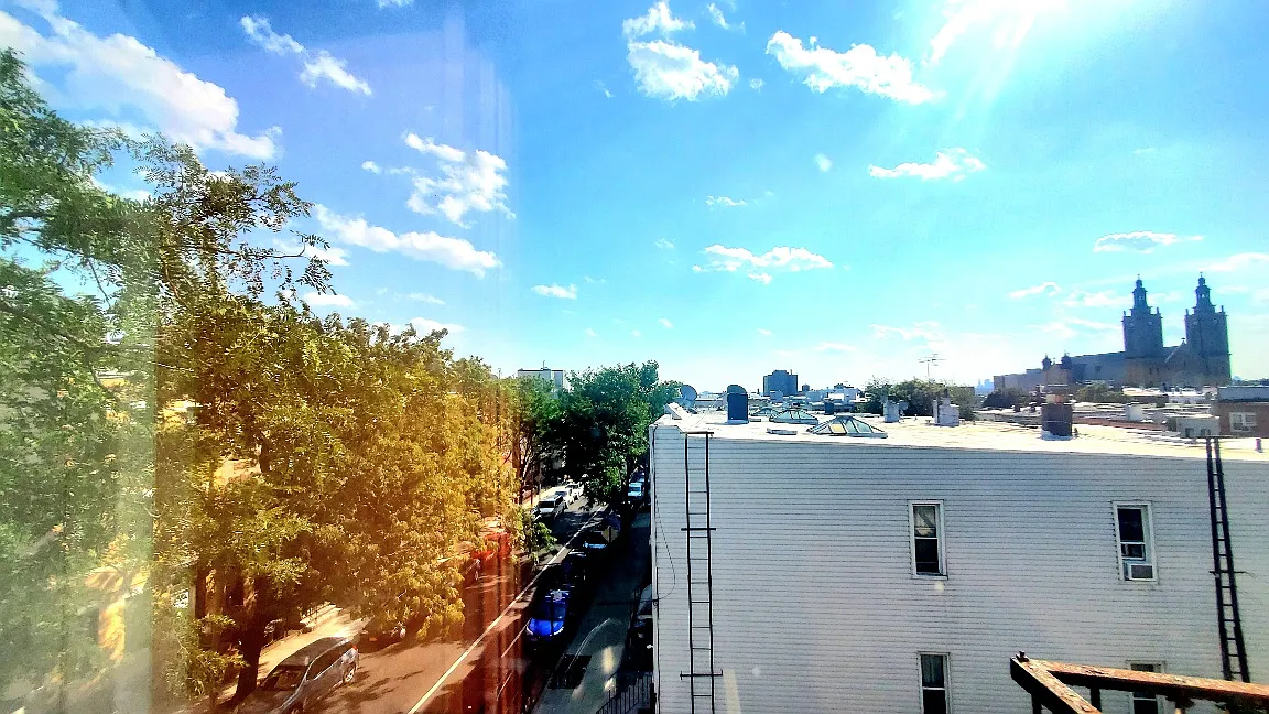 416 Woodward Avenue — Photo 2