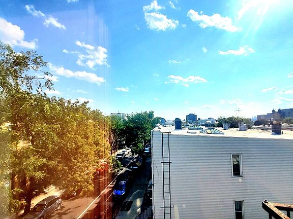 2nd image of 416 Woodward Ave APT 3L