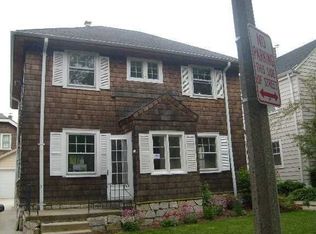 2317 E Olive St, Shorewood, WI 53211