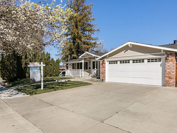 2nd image of 5962 Shawcroft Dr