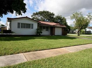 4534 Van Buren St, Hollywood, FL 33021
