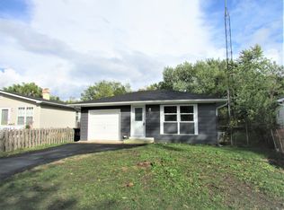 521 N Lakewood Ter, Round Lake, IL 60073