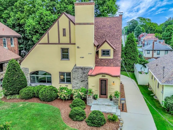 5742 Marmion Ln, Cincinnati, OH 45212