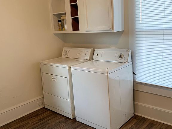 Washer and dryer in large kitchen