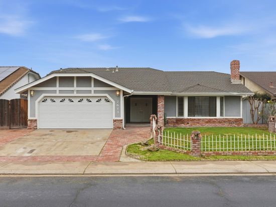 2613 Mill Oak Dr, Modesto, CA 95355