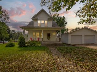 404 1st St SW, New Richland, MN 56072