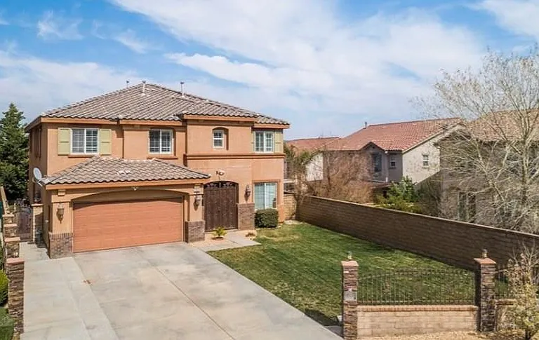 2439 Spice Pecan Way — Photo 2
