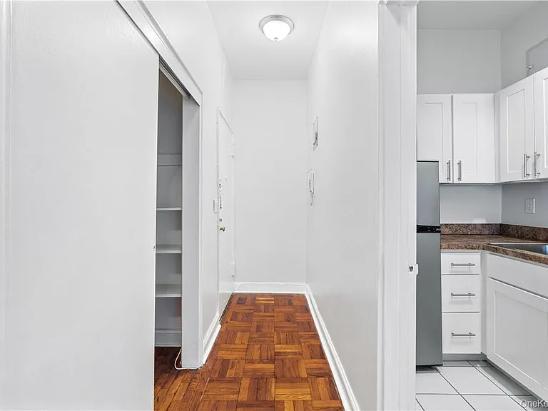 411 Bronx River Rd #2K — Photo 8