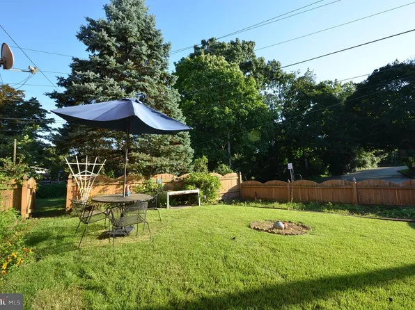 4071 Lasher Rd, Drexel Hill, PA 19026