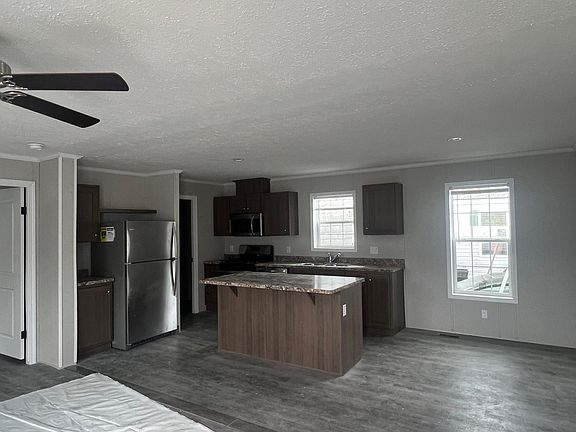 4th image of 1036 NW Alma Cir
