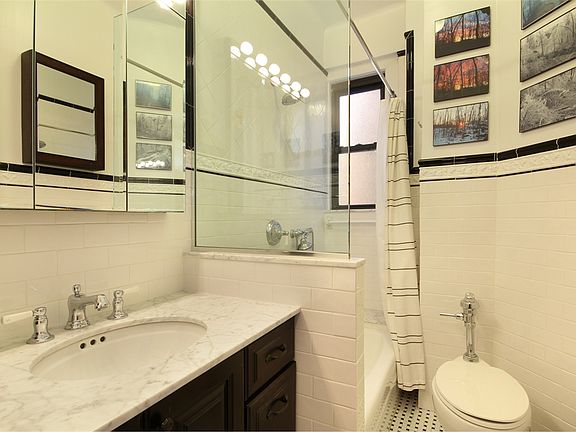 4th image of 241 W 108th St APT 4B