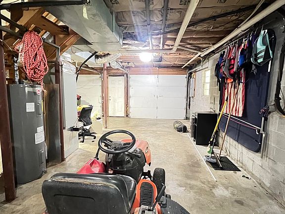 3rd image of 210 Crawford Dr