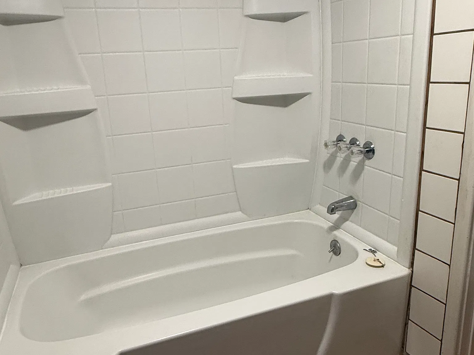 2 bed, 900 sqft, $1,400 — Photo 3