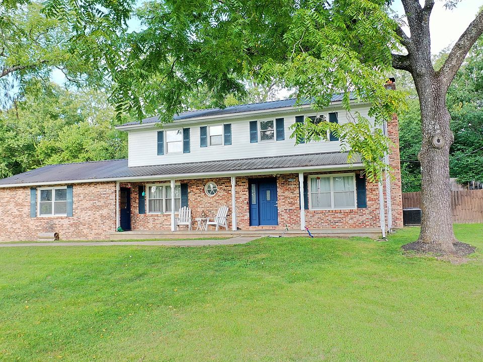 1st image of 200 Walnut Hill Dr