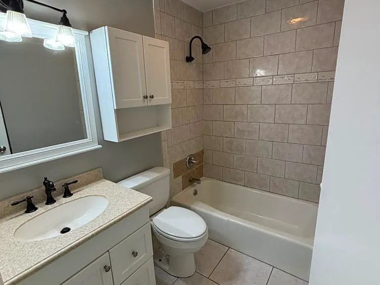 320 Vanderbilt Dr — Photo 38