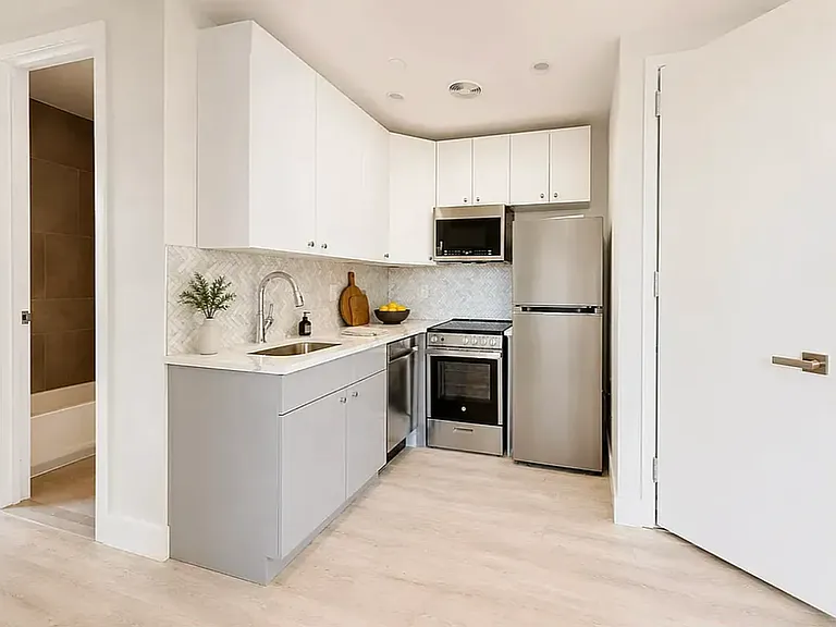155 Berry St #404 — Photo 5