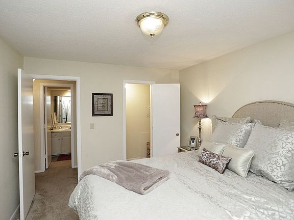 5th image of 3926 S Redwood Dr #3914F