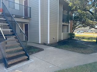 1901 Holleman Dr W APT 103, College Station, TX 77840