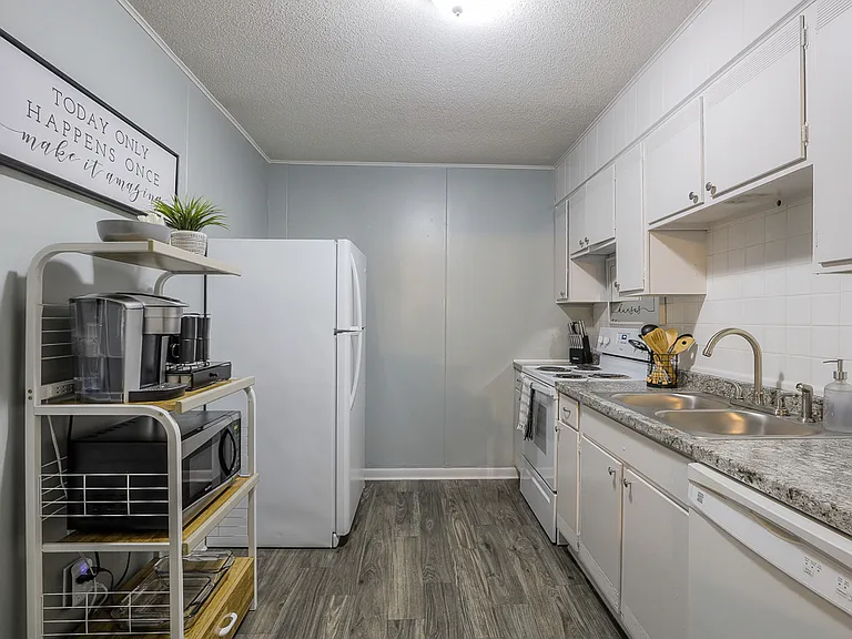 8325 Lowell Ave #6 — Photo 12