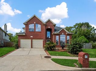 226 Persimmon Dr, Baytown, TX 77520