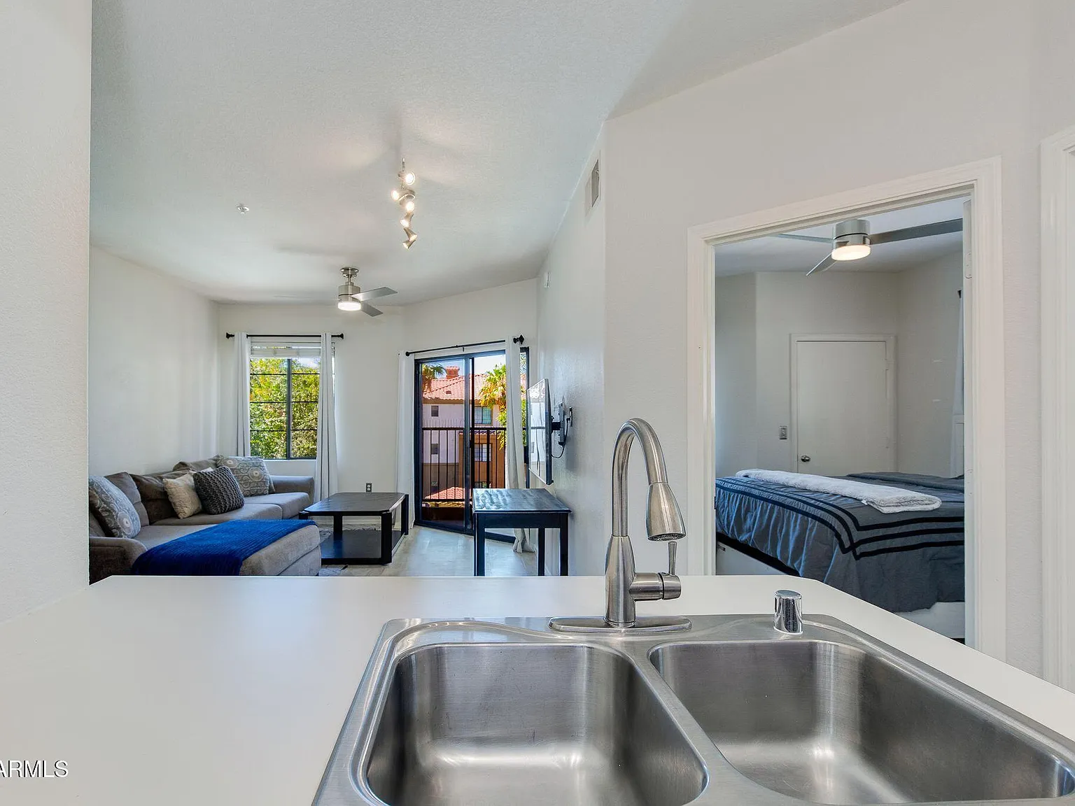 1 bed, 1.0 bath, 598 sqft, $1,400 — Photo 4
